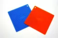 Manique de protection 17.5x17.5cm silicone (rouge)